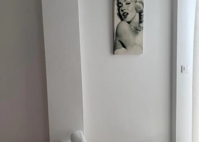 Pajaritos Ii Apartment *