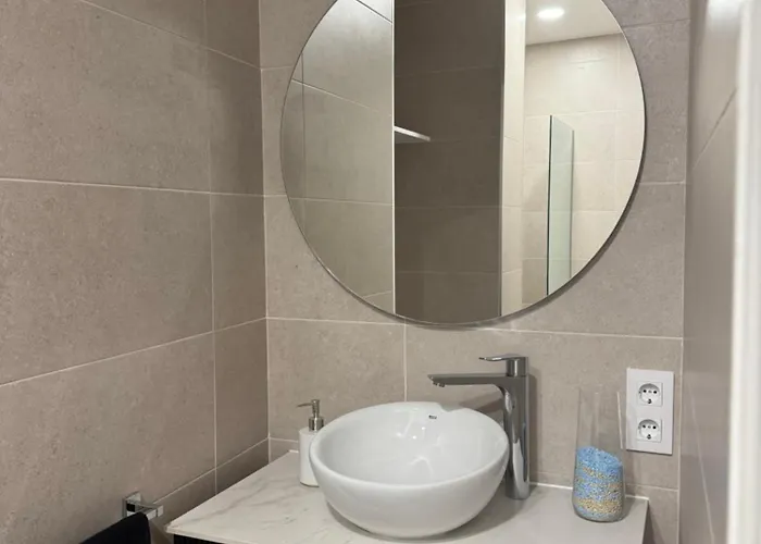 Pajaritos Ii Apartment *